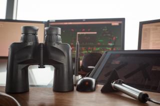 Kiikarit ja näyttöpäätteet